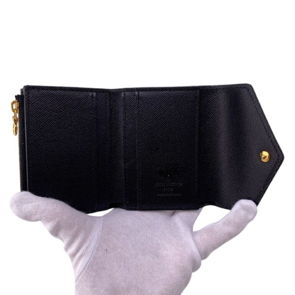 Louis Vuitton Zoé White Canvas Wallet  (Pre-Owned) - Picture 7 of 10